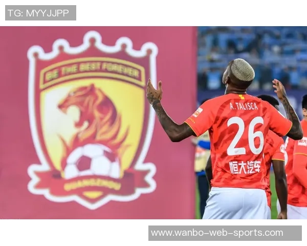 新赛季三外援齐聚基地ErikThomas加入合训提升球队实力